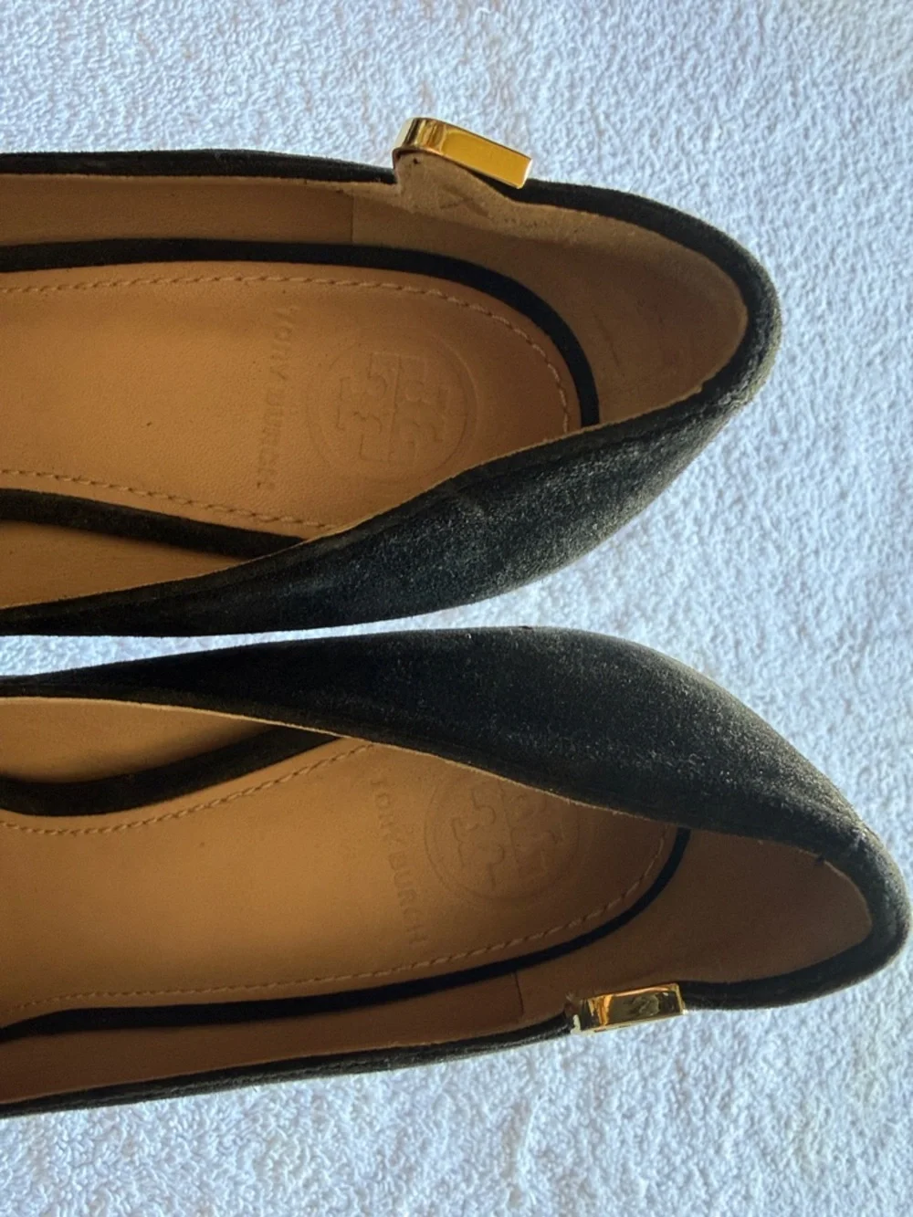 Tory Burch Black Suede Pointed Toe Stiletto Pumps - Picture 3 of 9